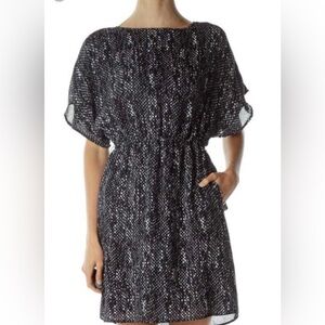 MICHAEL Michael Kors
Navy White Print Bat Sleeve Day Dress
